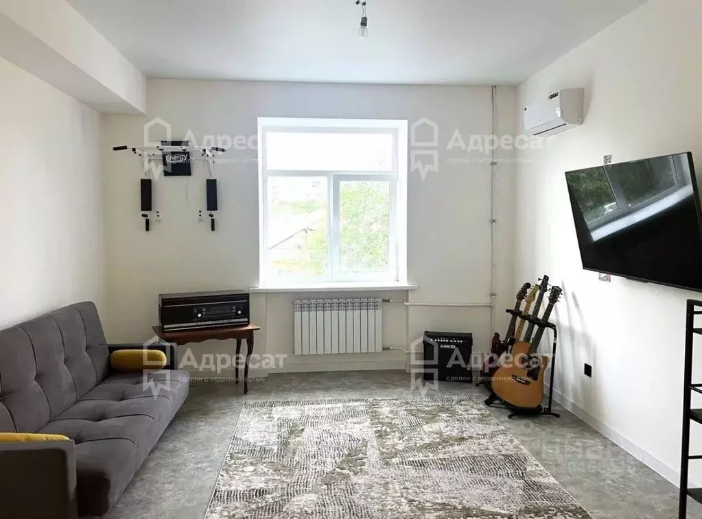 3-к кв. Волгоградская область, Волгоград ул. Дзержинского, 19 (70.0 м) - Фото 1