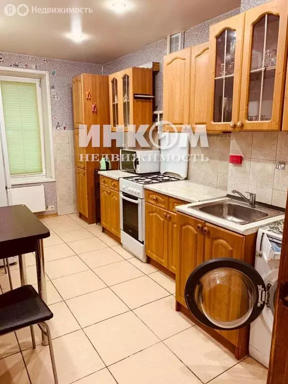 3-комнатная квартира: Москва, Реутовская улица, 12к1 (61 м) - Фото 0