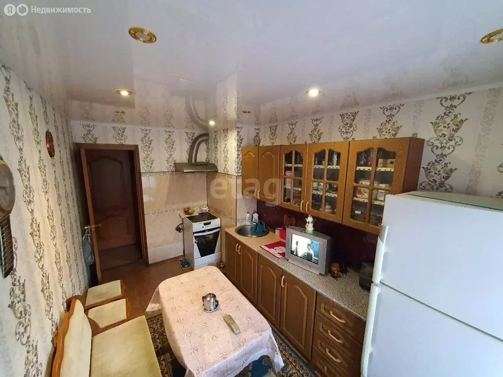 3-комнатная квартира: Петропавловск-Камчатский, улица Гастелло, 5 ... - Фото 1