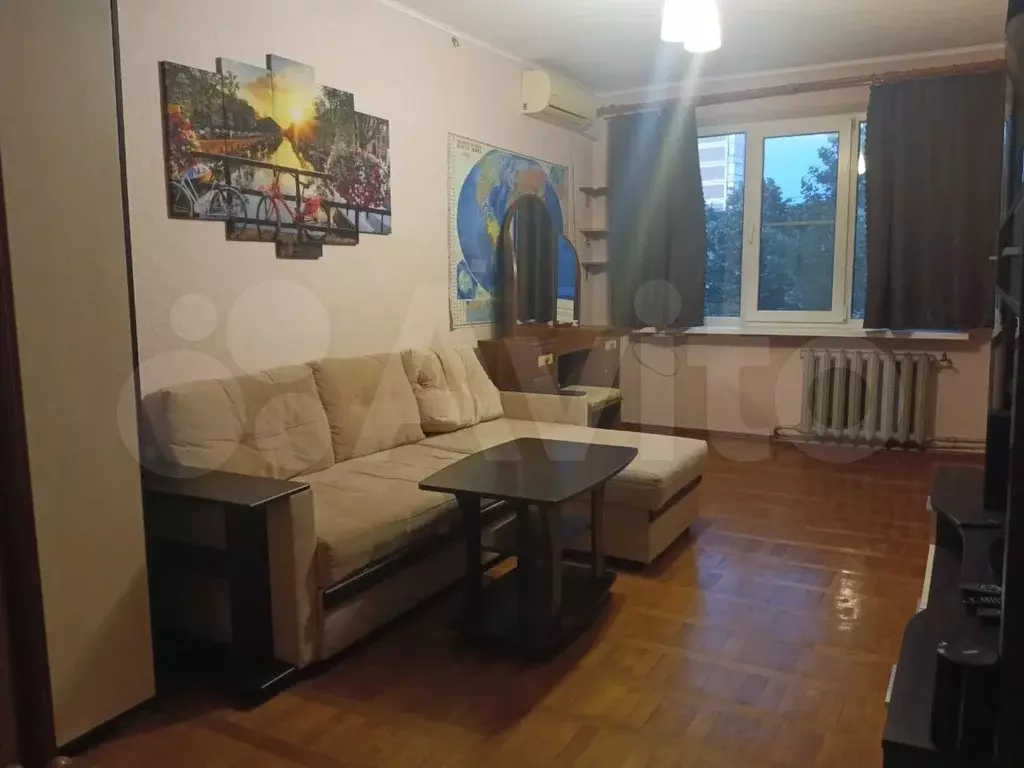 2-к. квартира, 55 м, 5/5 эт. - Фото 0