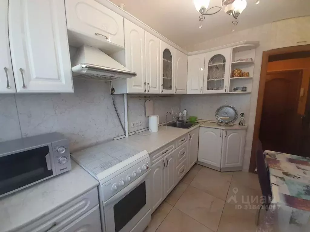 2-к кв. Московская область, Щелково Талсинская ул., 8 (60.0 м) - Фото 0