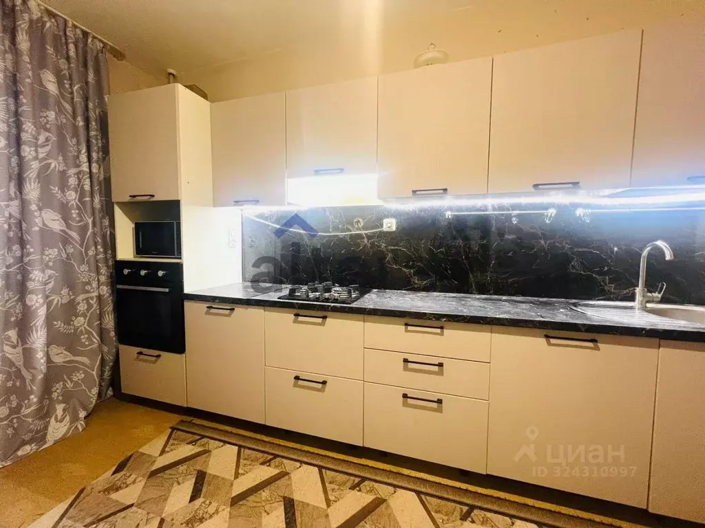 3-к кв. Татарстан, Зеленодольский район, Осиновское с/пос, с. Осиново ... - Фото 1