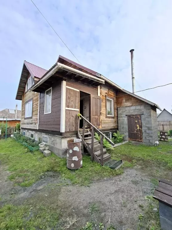 Дом в Красноярский край, Назарово Переездная ул. (90 м) - Фото 1