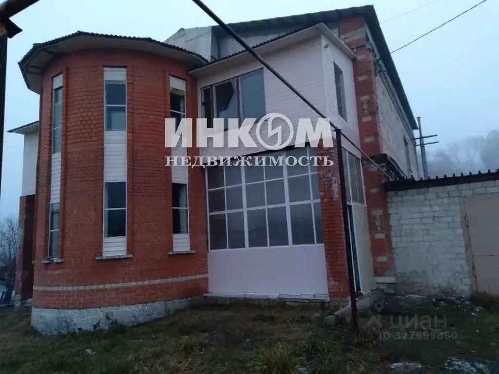 Дом в Орловская область, Глазуновка городское поселение, Глазуновка ... - Фото 1