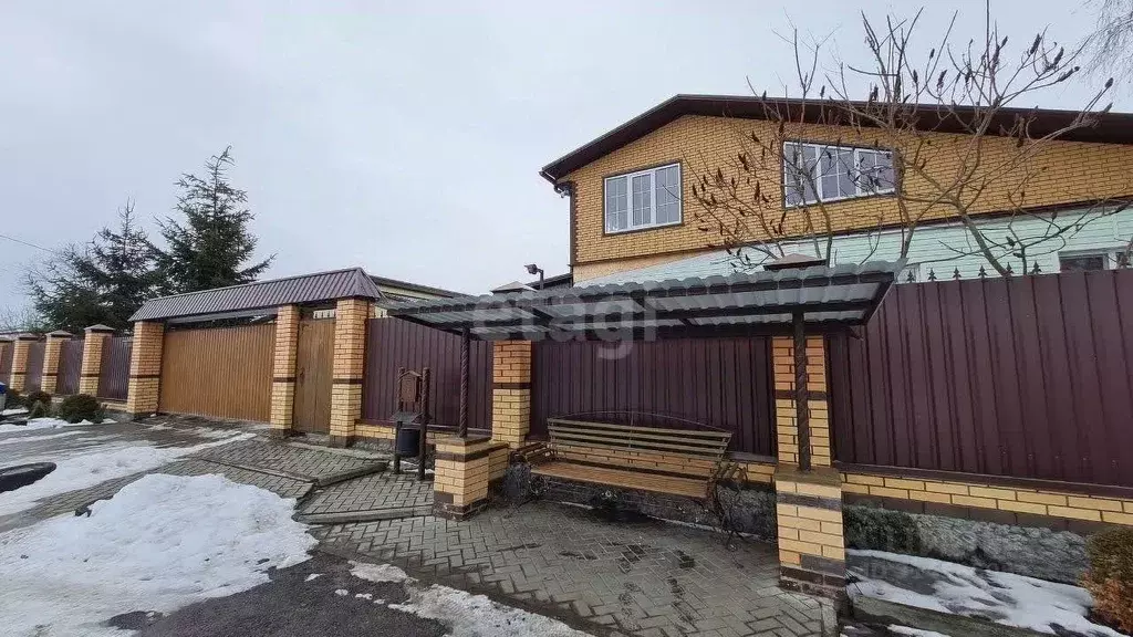 Дом в Белгородская область, Волоконовский район, Староивановское ... - Фото 0