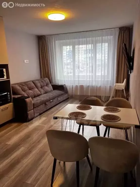 1-комнатная квартира: Тюмень, улица Валентины Трофимовой, 7 (43 м) - Фото 2