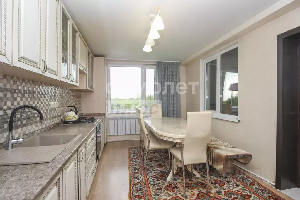 Дом в Омская область, Омск ул. 3-я Курганская, 5 (140 м) - Фото 2