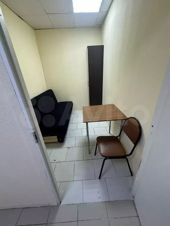 Комната 7 м в 5-к., 2/4 эт. - Фото 1