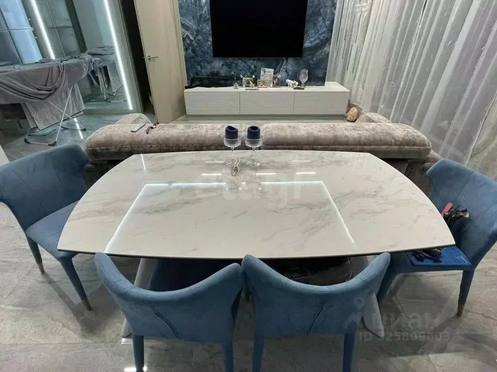 2-к кв. Саха (Якутия), Якутск ул. Ларионова, 16 (67.3 м) - Фото 1