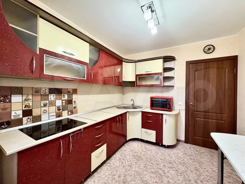1-к. квартира, 40 м, 5/18 эт. - Фото 0
