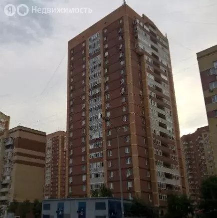 2-комнатная квартира: Тюмень, бульвар Бориса Щербины, 22 (90 м) - Фото 1