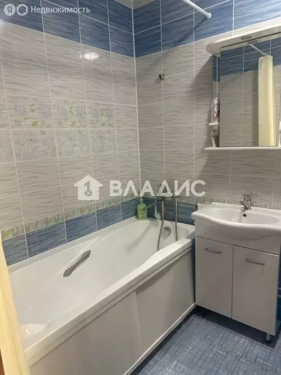 1-комнатная квартира: Стерлитамак, улица Строителей, 18 (44.9 м) - Фото 2