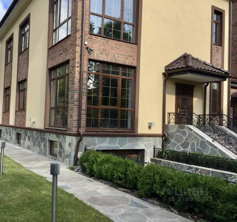 Дом в Калининградская область, Калининград ул. Гоголя, 1А (400 м) - Фото 0