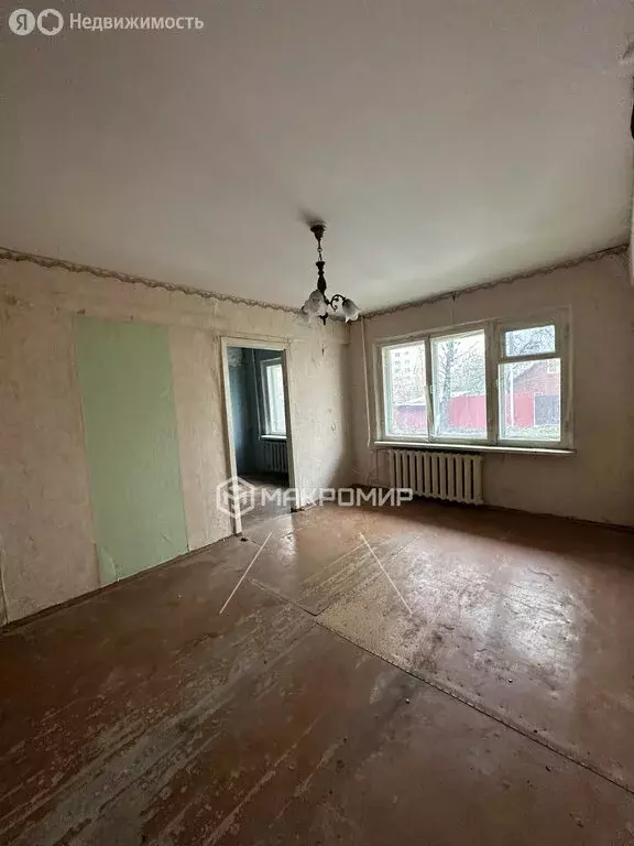 3-комнатная квартира: Брянск, улица Кольцова, 11 (56 м) - Фото 1