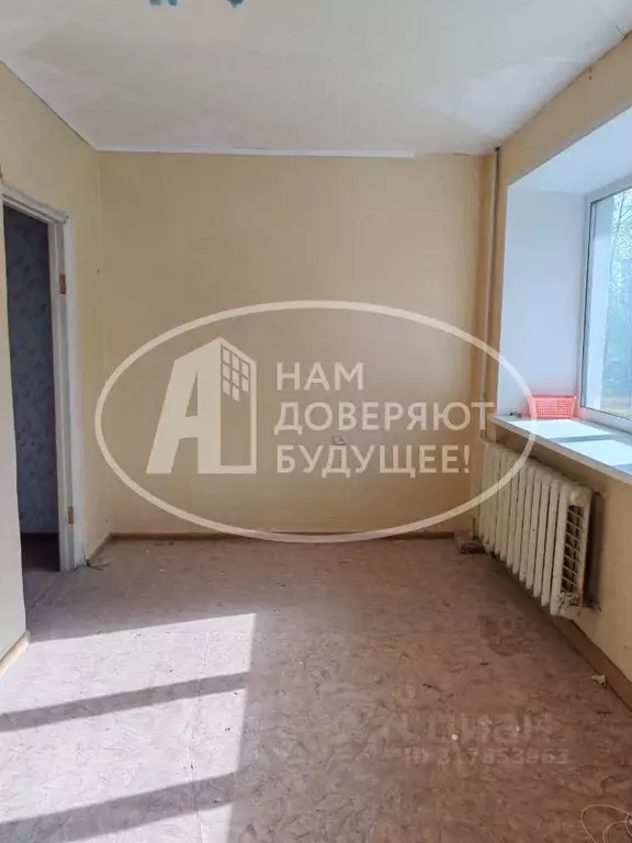 2-к кв. Пермский край, Губаха Октябрьский просп., 6 (40.7 м) - Фото 0