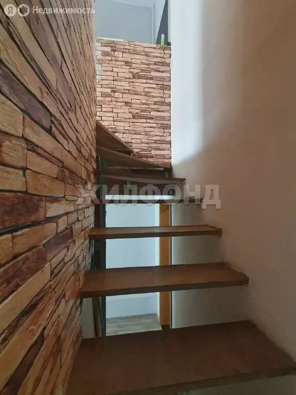 2-комнатная квартира: Октябрьский, Локтинская улица, 6/2 (59.8 м) - Фото 1