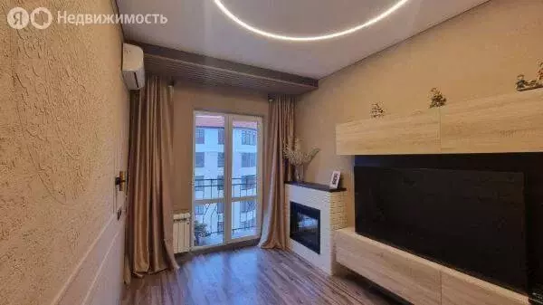 3-комнатная квартира: Геленджик, Геленджикский проспект, 14 (81 м) - Фото 1