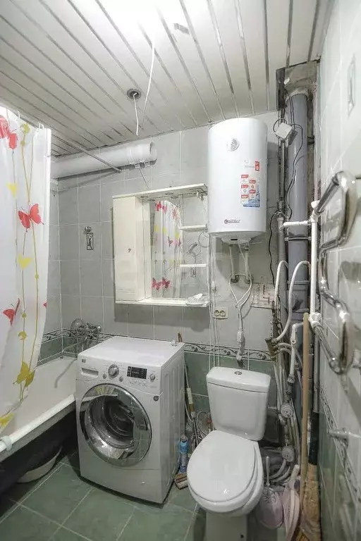 2-к кв. Сахалинская область, Южно-Сахалинск ул. имени Космонавта ... - Фото 0
