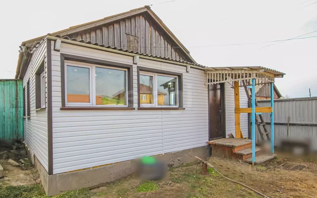 Дом в Бурятия, Улан-Удэ Заречный мкр, ул. Урожайная, 50 (50 м) - Фото 1