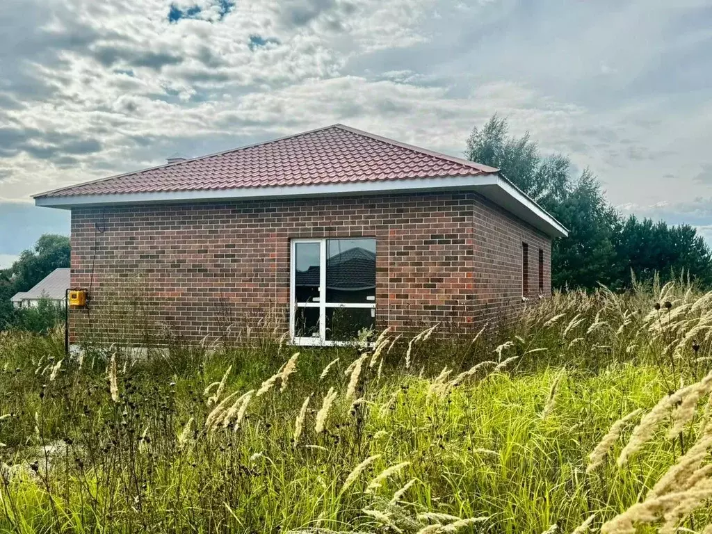 Дом в Татарстан, Лаишевский район, Куюковское с/пос, с. Куюки ул. ... - Фото 2