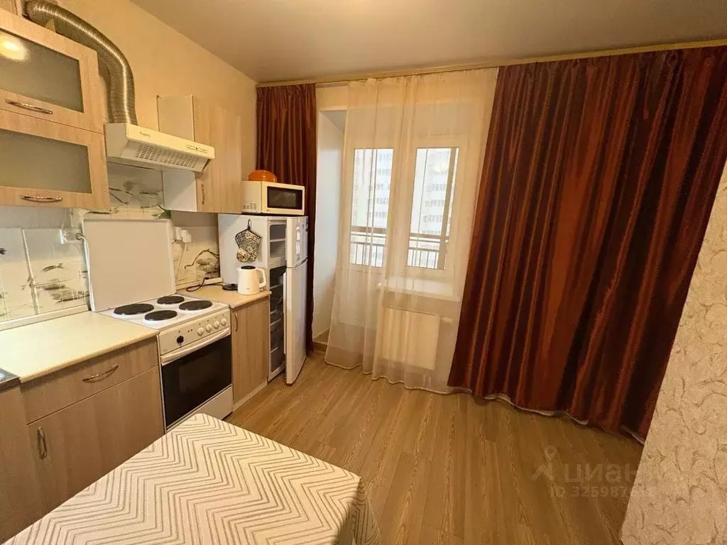 1-к кв. Татарстан, Казань ул. Рауиса Гареева, 92 (28.0 м) - Фото 1