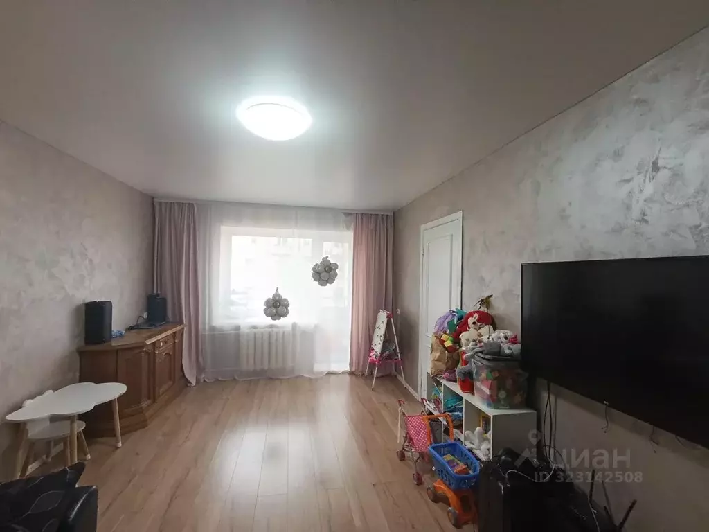 2-к кв. Омская область, Омск Городок Нефтяников мкр, ул. 50 лет ... - Фото 1