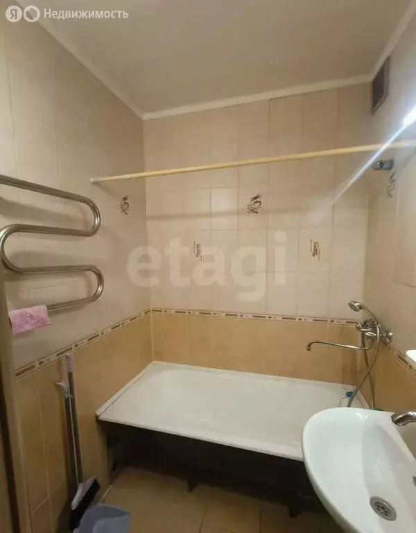 3-комнатная квартира: Челябинск, улица Нахимова, 7 (64 м) - Фото 2