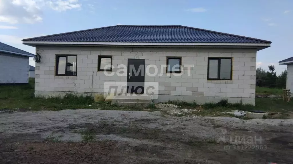 Дом в Челябинская область, Красноармейский муниципальный округ, д. ... - Фото 1