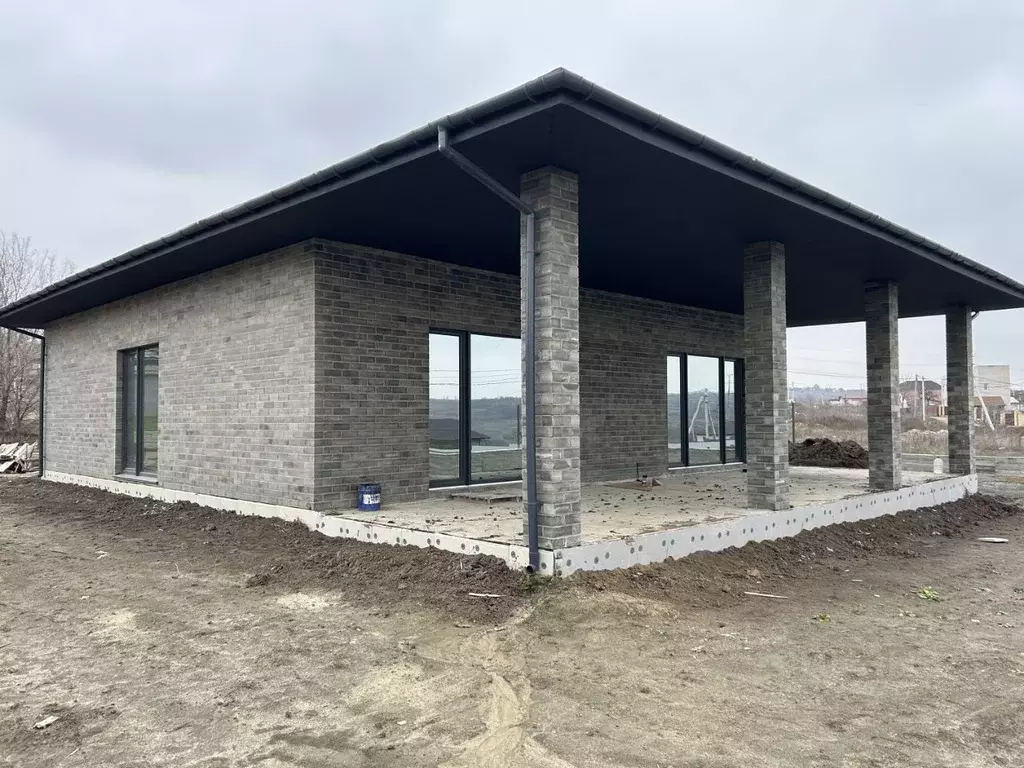 Дом в Волгоградская область, Волгоград пос. Участок ВПЭЛС, ул. ... - Фото 1