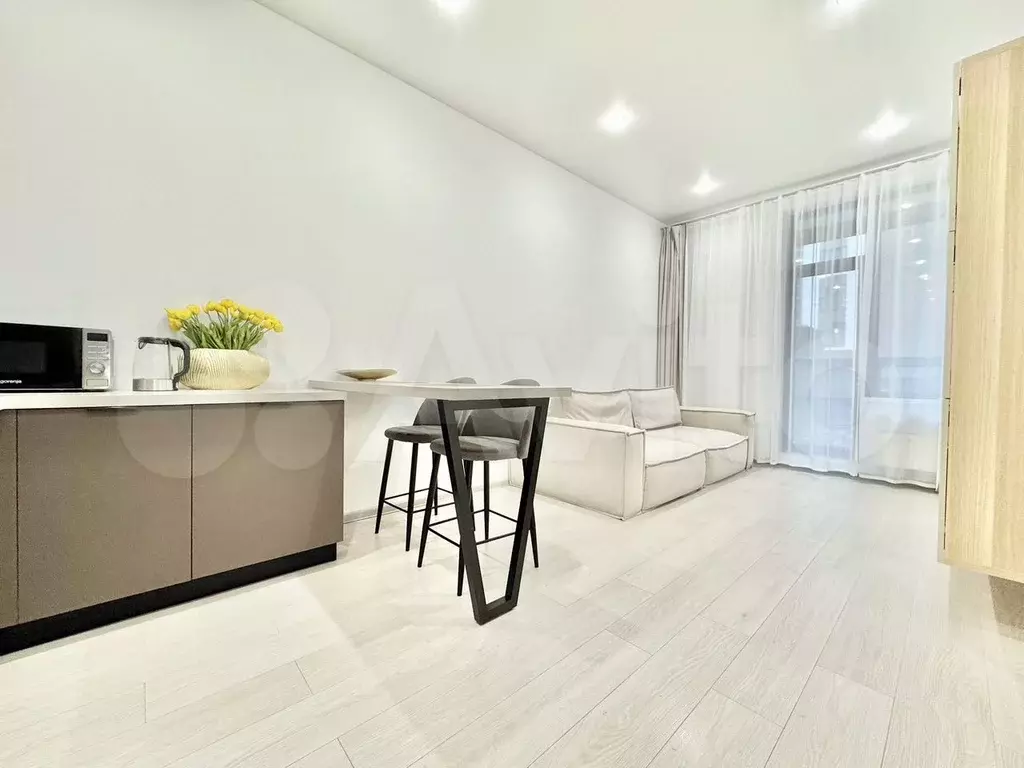 1-к. квартира, 40 м, 1/10 эт. - Фото 1
