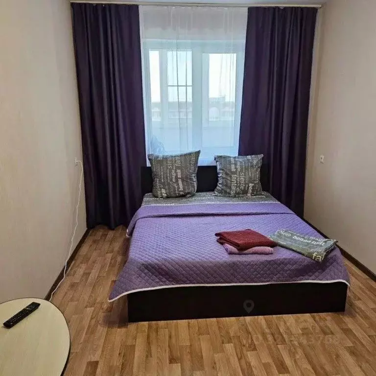 1-к кв. Курганская область, Курган Заозерный жилрайон, 4-й мкр, 10 ... - Фото 0