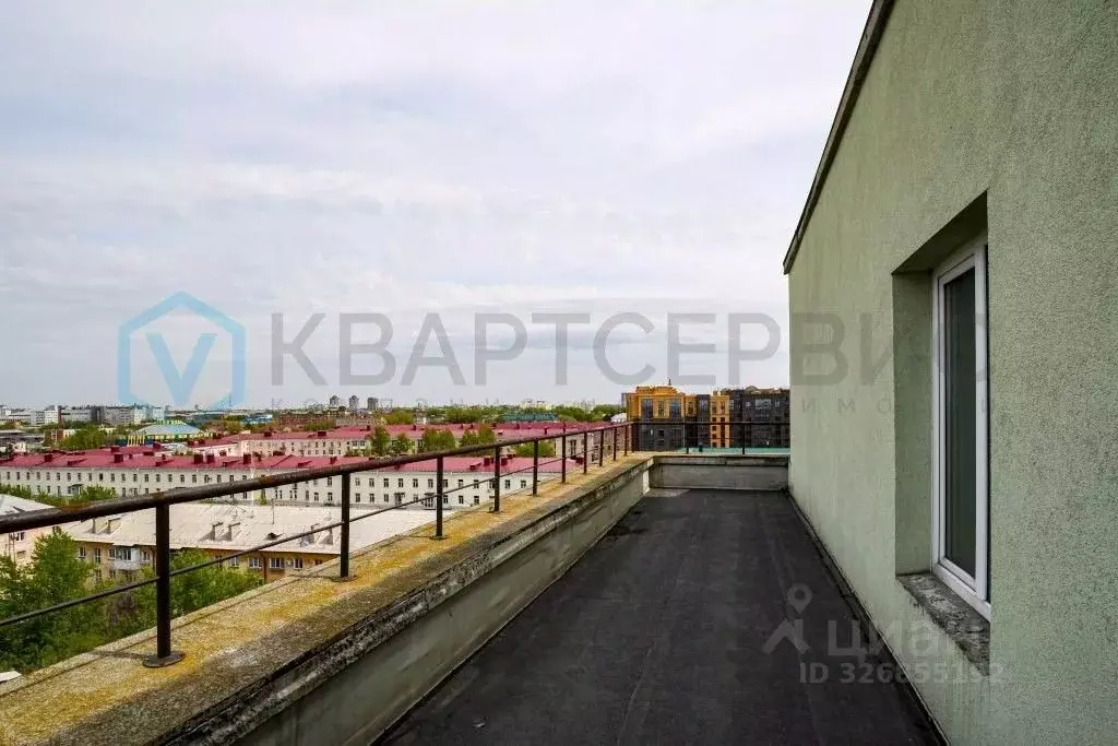 3-к кв. Омская область, Омск ул. Петра Ильичева, 1/1 (145.9 м) - Фото 1