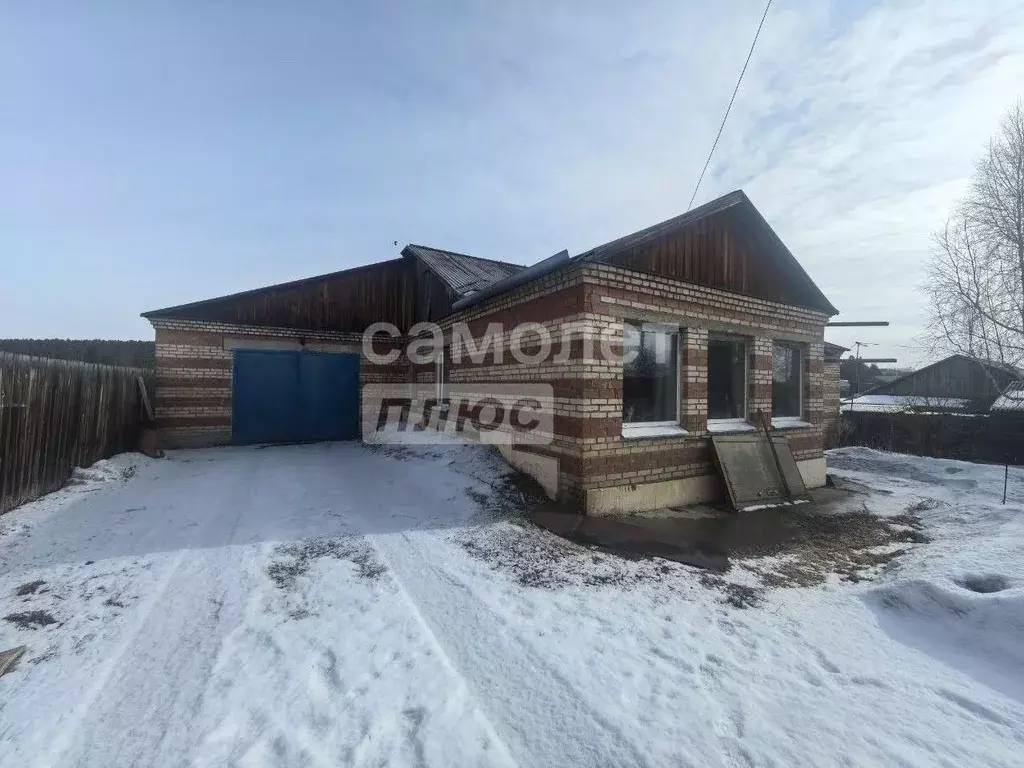 Дом в Иркутская область, Аларский район, пос. Кутулик Российская ул., ... - Фото 1