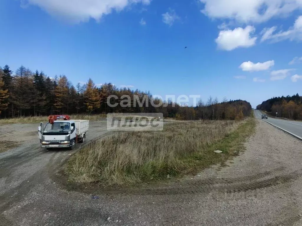 Участок в Сахалинская область, Корсаковский городской округ, с. ... - Фото 0