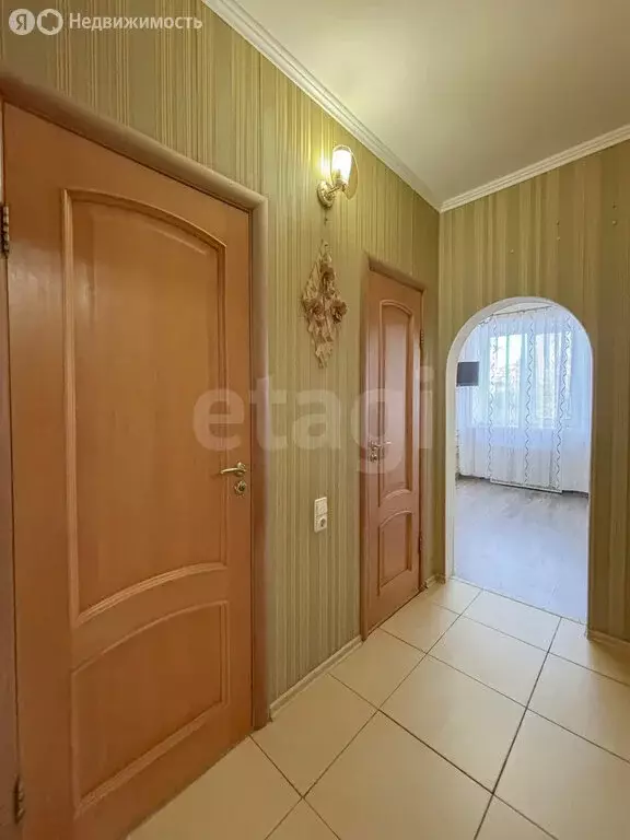 3-комнатная квартира: деревня Черёха, 106 (82.8 м) - Фото 1