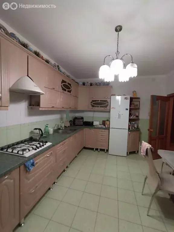 3-комнатная квартира: Волгодонск, Октябрьское шоссе, 1А (87 м) - Фото 1