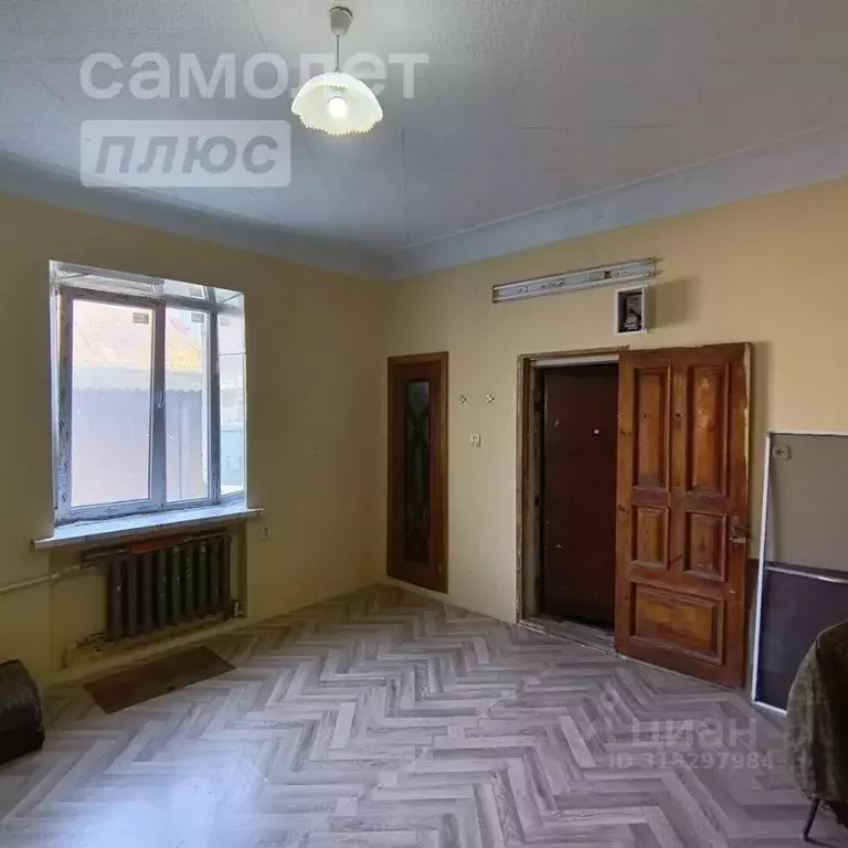 2-к кв. Астраханская область, Астрахань ул. Сун Ят-Сена, 41А (36.2 м) - Фото 1