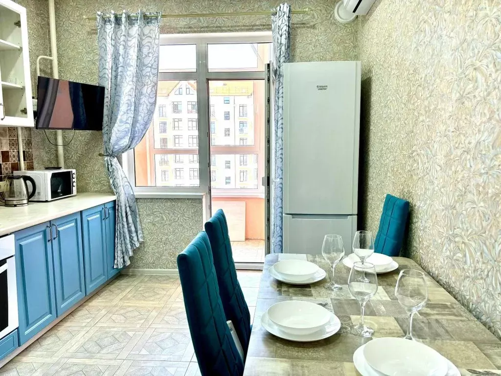 2-к кв. Краснодарский край, Геленджик ул. Витебская, 14к2/1 (64.9 м) - Фото 1