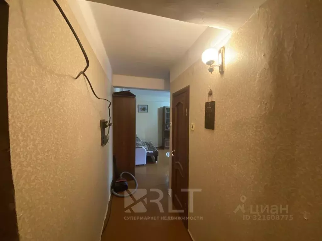 1-к кв. Дагестан, Каспийск Комсомольская ул., 5 (33.0 м) - Фото 0