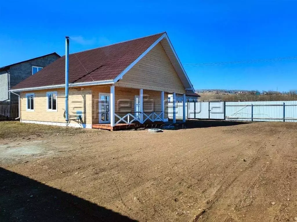 Дом в Красноярский край, Емельяново городское поселение, Емельяново ... - Фото 1