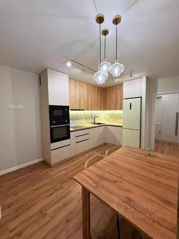 2-к кв. Татарстан, Казань ул. Азата Аббасова, 23 (68.0 м) - Фото 1