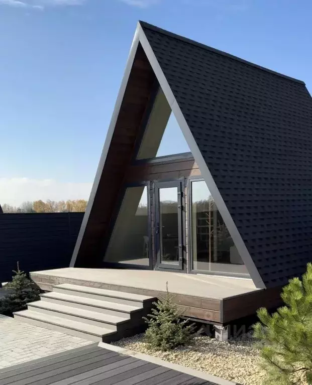 Дом в Саратовская область, Энгельсский район, Красноярское ... - Фото 1