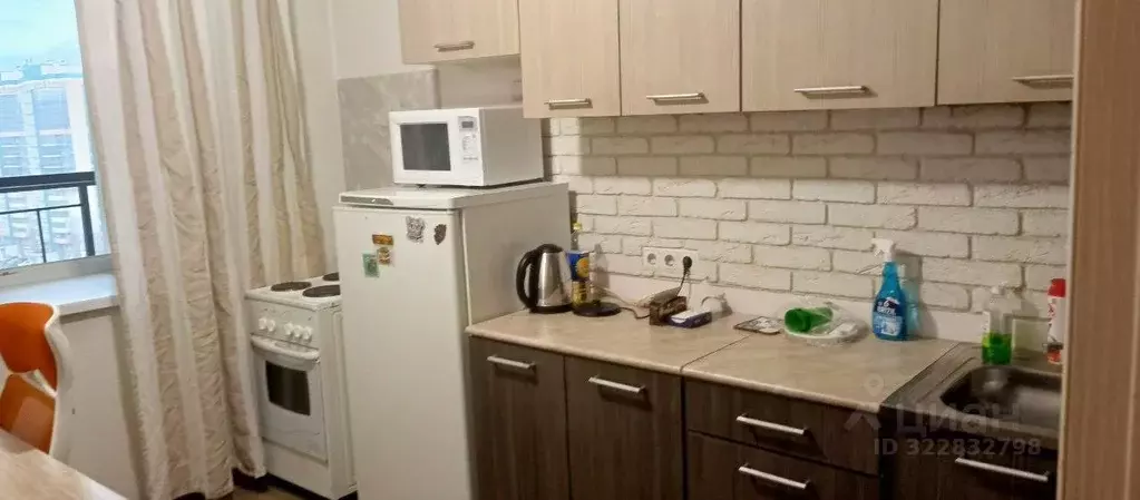 1-к кв. Красноярский край, Красноярск наб. Ярыгинская, 9 (37.0 м) - Фото 1