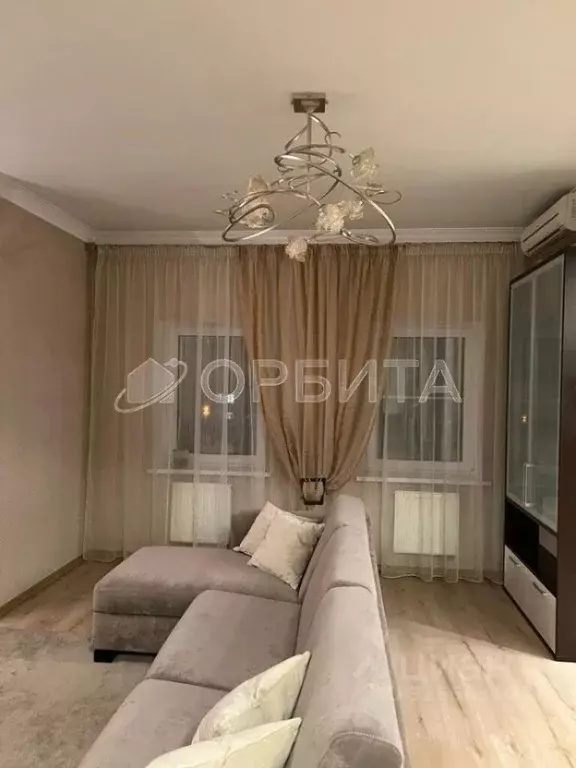 3-к кв. Тюменская область, Тюмень ул. Орджоникидзе, 16к1 (90.0 м) - Фото 2