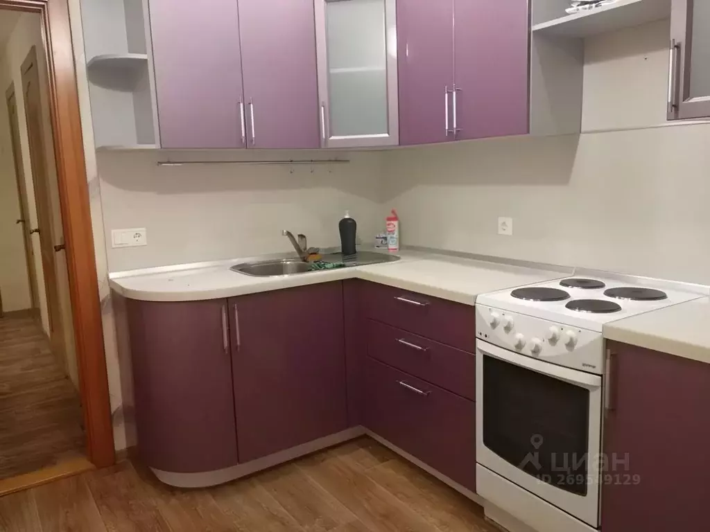 3-к кв. Тюменская область, Тюмень ул. Станционная, 26Б (60.0 м) - Фото 1