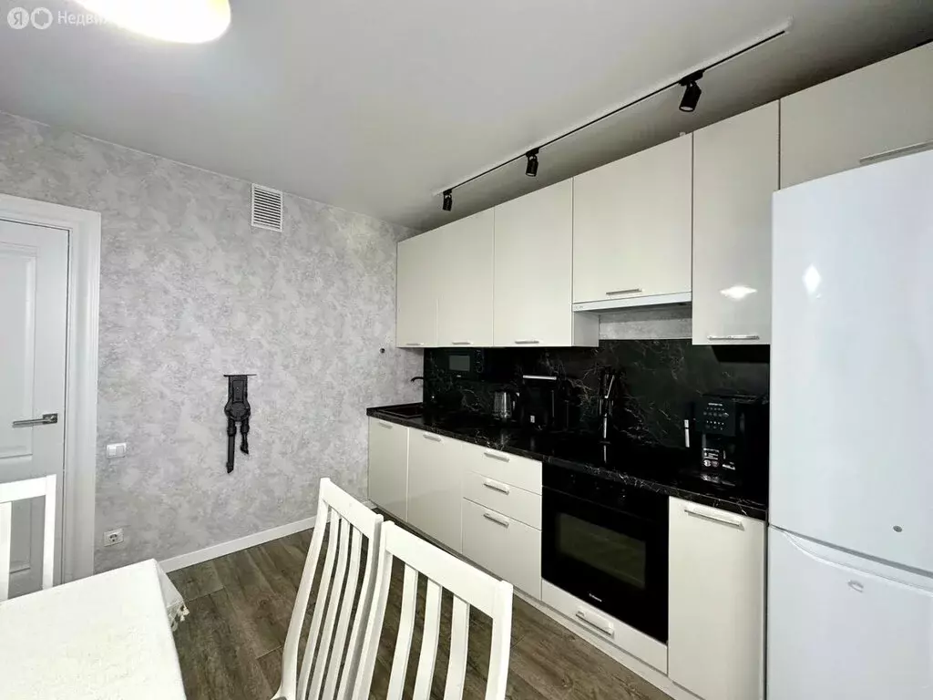 2-комнатная квартира: Казань, улица Баки Урманче, 11к3 (63 м) - Фото 1