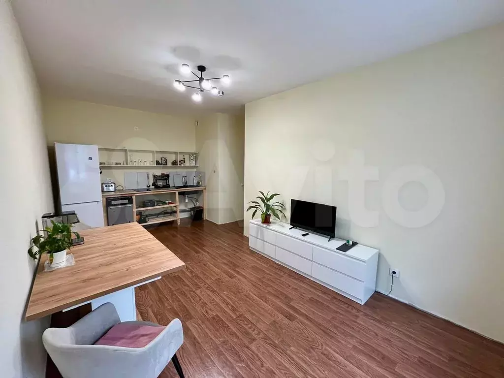 2-к. квартира, 65 м, 4/10 эт. - Фото 0
