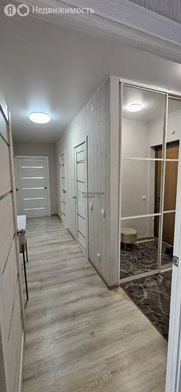 4-комнатная квартира: Первомайский, улица Строителя Николая Шишкина, ... - Фото 0