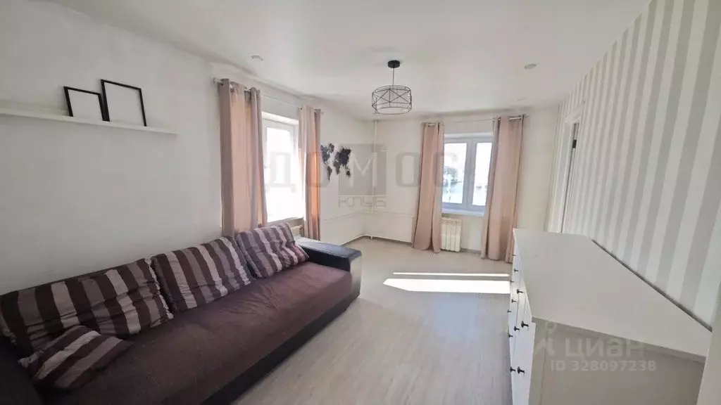 2-к кв. Свердловская область, Екатеринбург ул. Учителей, 6 (48.1 м) - Фото 1