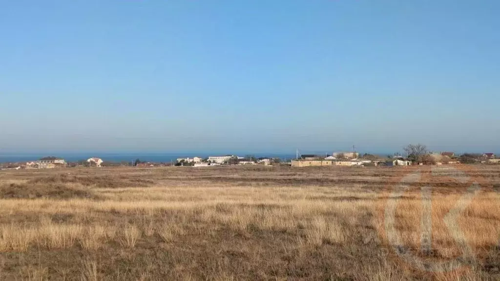 Участок в Крым, Сакский район, Молочненское с/пос, с. Витино ул. ... - Фото 1